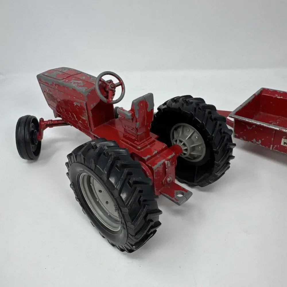Vtg Red Farm Tractor The ERTL Co STK 415 International Metal and‎ Wagon